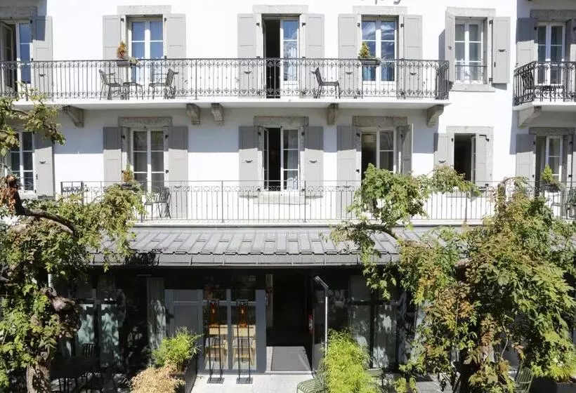 2 Bedroom Family Apartment with Views, Le Génépy   Appart Hôtel De Charme
