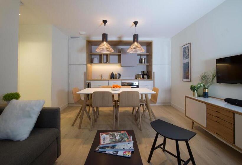 2 Bedroom Family Apartment with Views, Le Génépy   Appart Hôtel De Charme