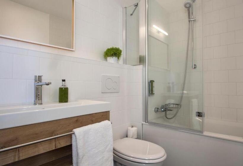 2 Bedroom Family Apartment with Views, Le Génépy   Appart Hôtel De Charme