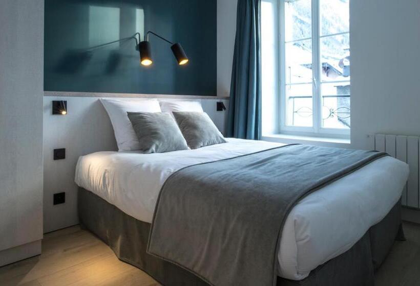 2 Bedroom Family Apartment with Views, Le Génépy   Appart Hôtel De Charme