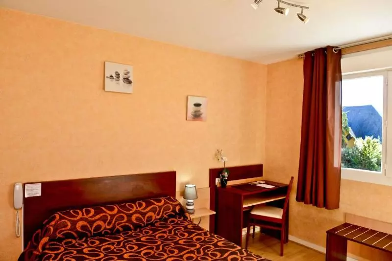 Standard-huone, Logis Hôtel L Amandier