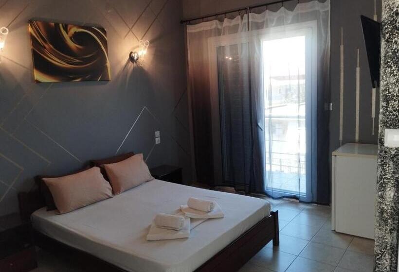 オーシャンビュースタンダードルームバルコニー付き, Neon Astron