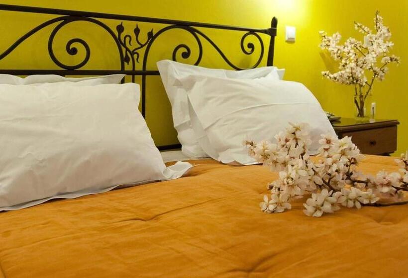 غرفة عائلية, Pitho