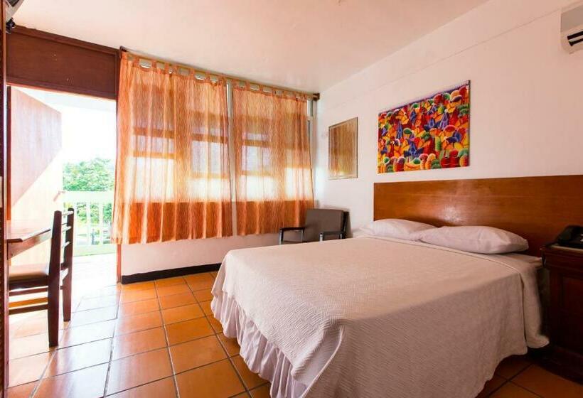 استودیو استاندارد با بالکن, Portsmouth Beach