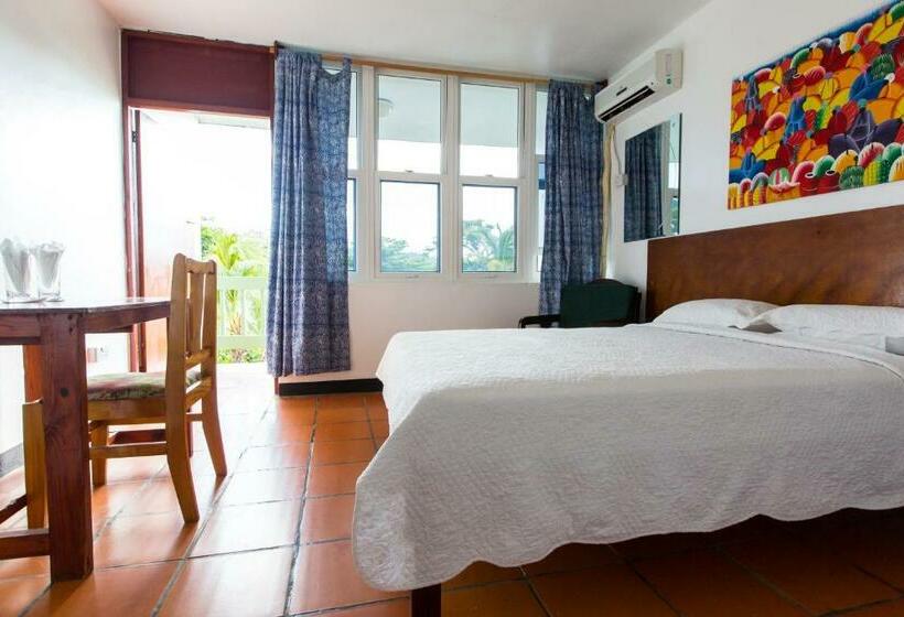 اتاق استاندارد با بالکن, Portsmouth Beach