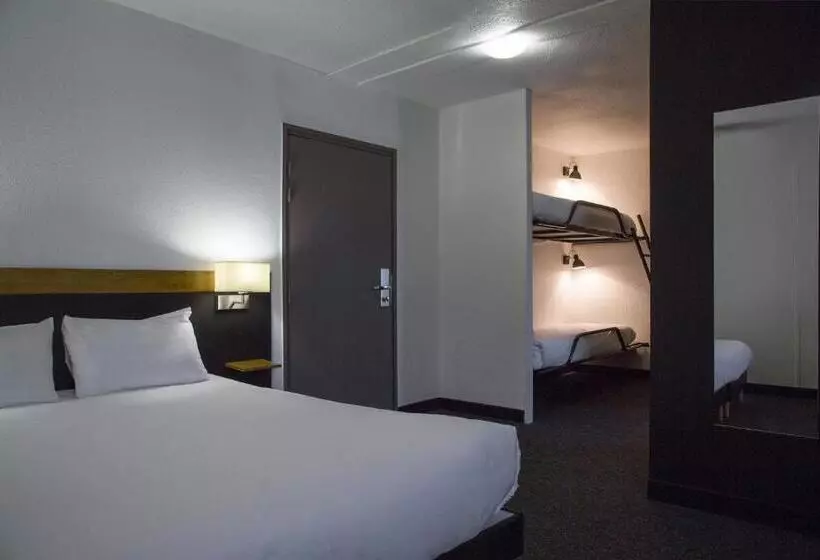 اتاق استاندارد چهار تخته, The Originals Access, Hôtel Limoges Nord