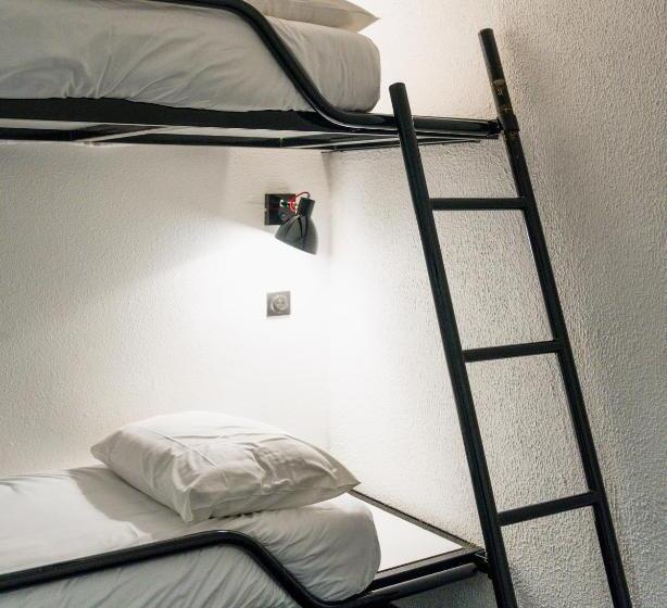 スタンダード４人部屋, The Originals Access, Hôtel Limoges Nord