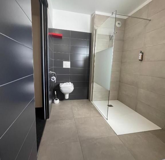 スタンダード４人部屋, The Originals Access, Hôtel Limoges Nord