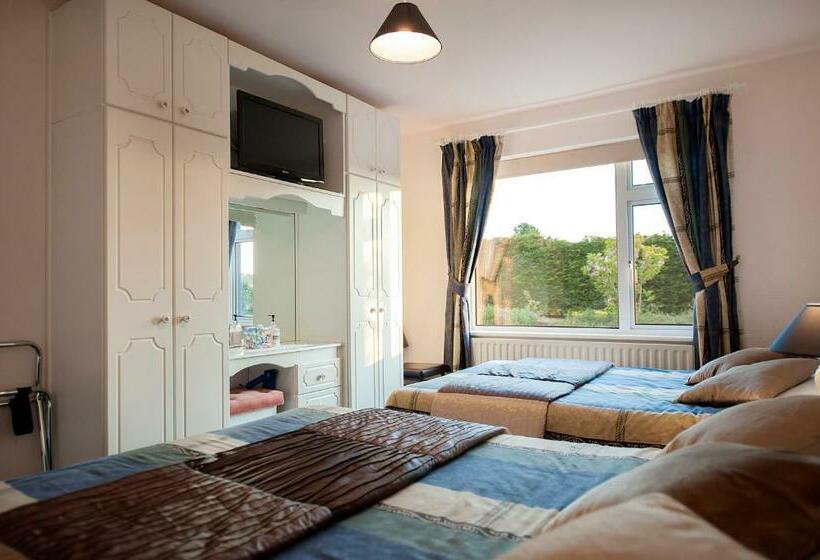 اتاق استاندارد چهار تخته, The Waterfront House Country Home