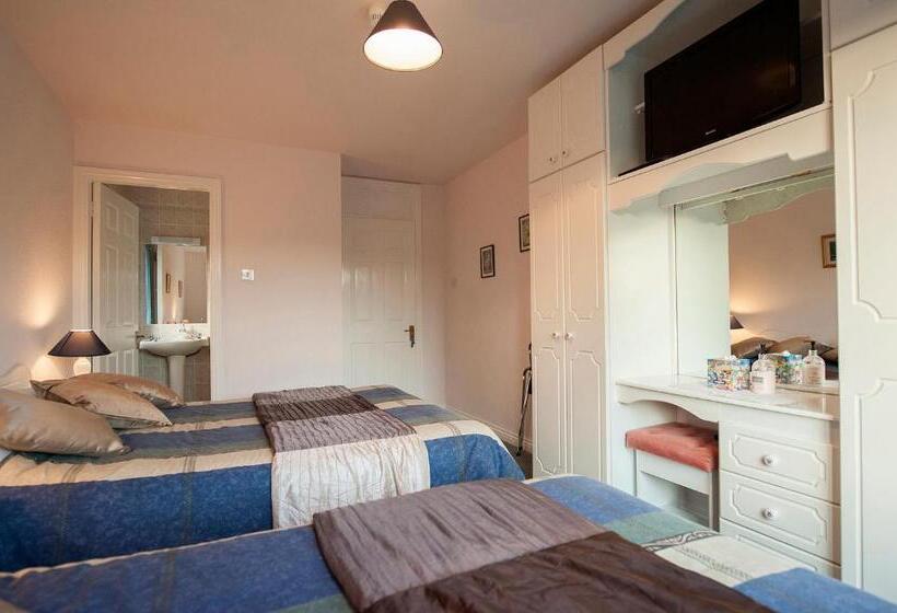 اتاق استاندارد چهار تخته, The Waterfront House Country Home