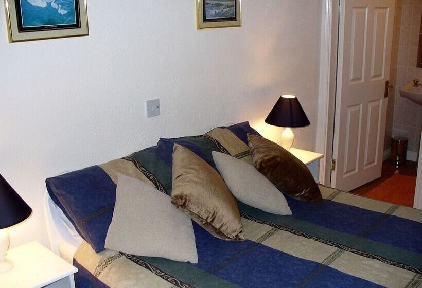 اتاق استاندارد, The Waterfront House Country Home