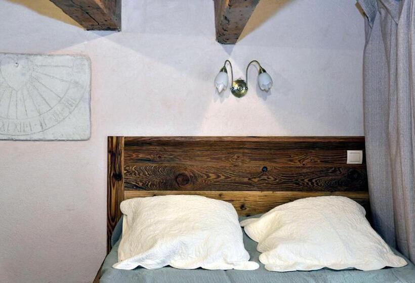 四人标准间, Un Mas En Ville