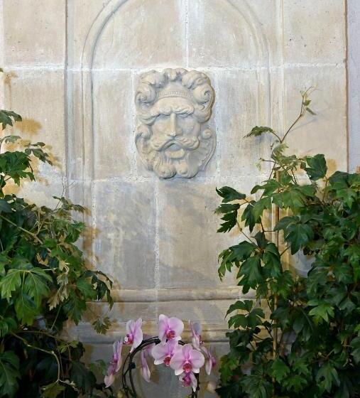 四人标准间, Un Mas En Ville