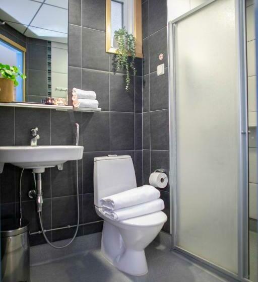 غرفة قياسية, Uusikuu