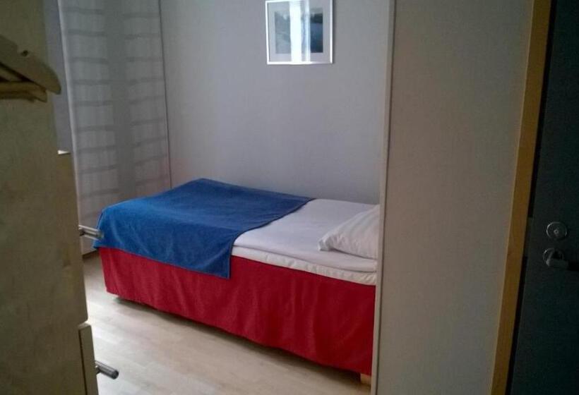 غرفة قياسية فردية, Uusikuu