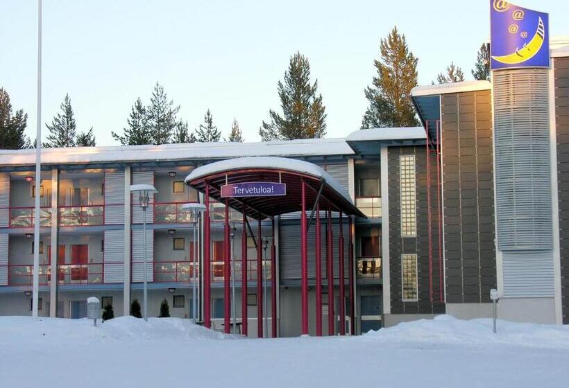 غرفة عائلية, Uusikuu