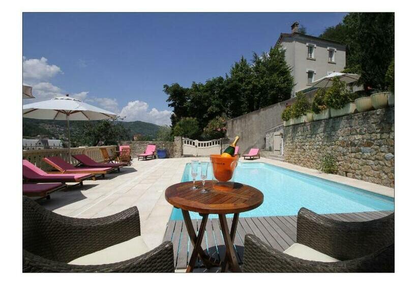스탠다드 스튜디오, Villa Aimée Luxury Apartments With Heated Pool