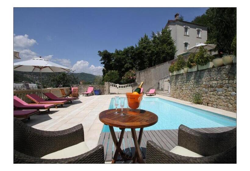 סטודיו דלוקס, Villa Aimée Luxury Apartments With Heated Pool