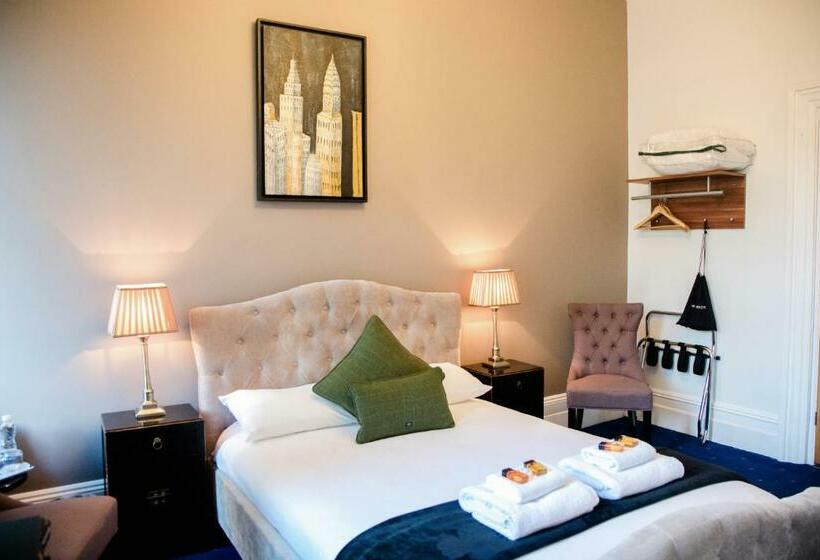 Номер Стандарт, Washington House