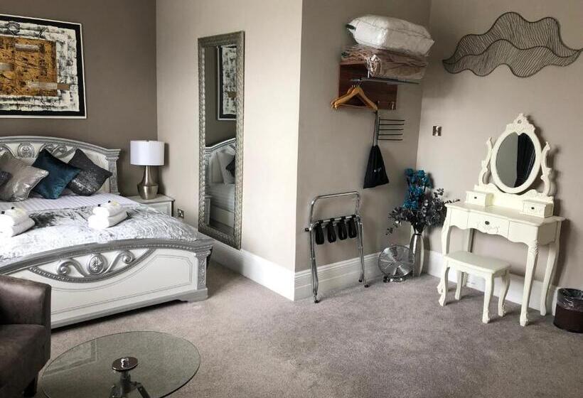 수피리어 룸, Washington House