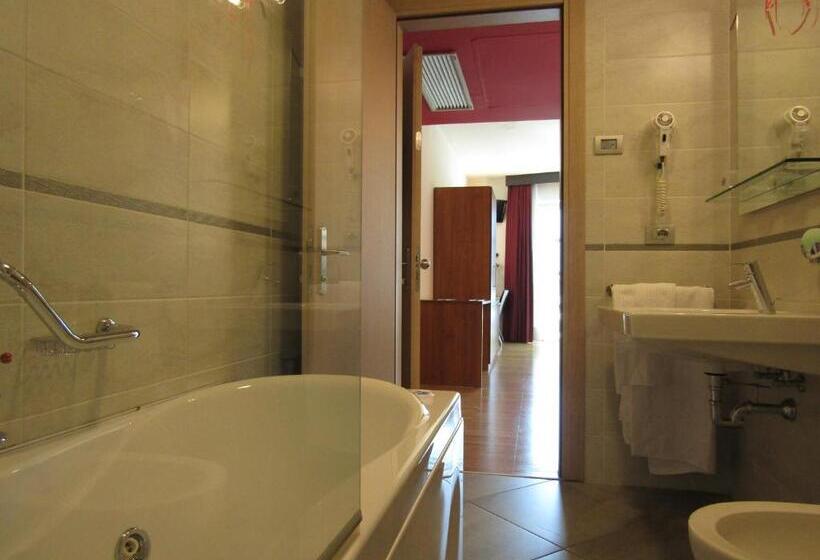 سوییت جونیور, Al Marinaio Hotel Garni