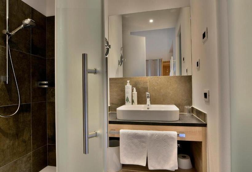 اتاق راحتی, Alpine Hotel Gran Foda
