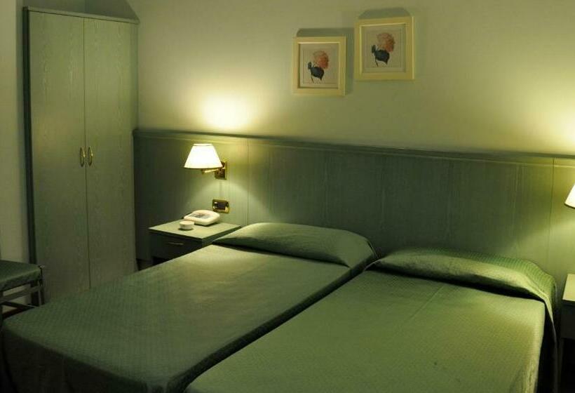 חדר סטנדרט, Albergo Della Corona