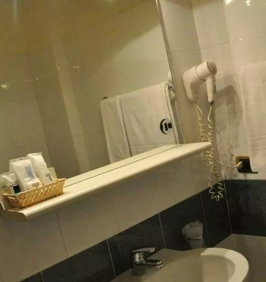 اتاق استاندارد یک نفره, Albergo Della Corona