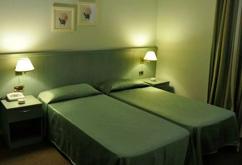 اتاق استاندارد, Albergo Della Corona