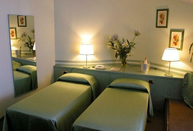 חדר סטנדרט, Albergo Della Corona