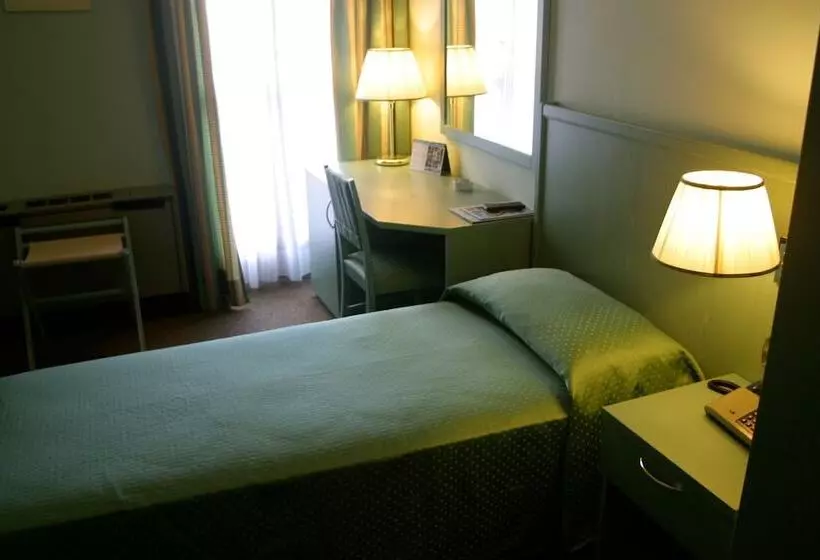 اتاق استاندارد یک نفره, Albergo Della Corona