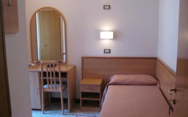 اتاق استاندارد یک نفره, Albergo Moretti
