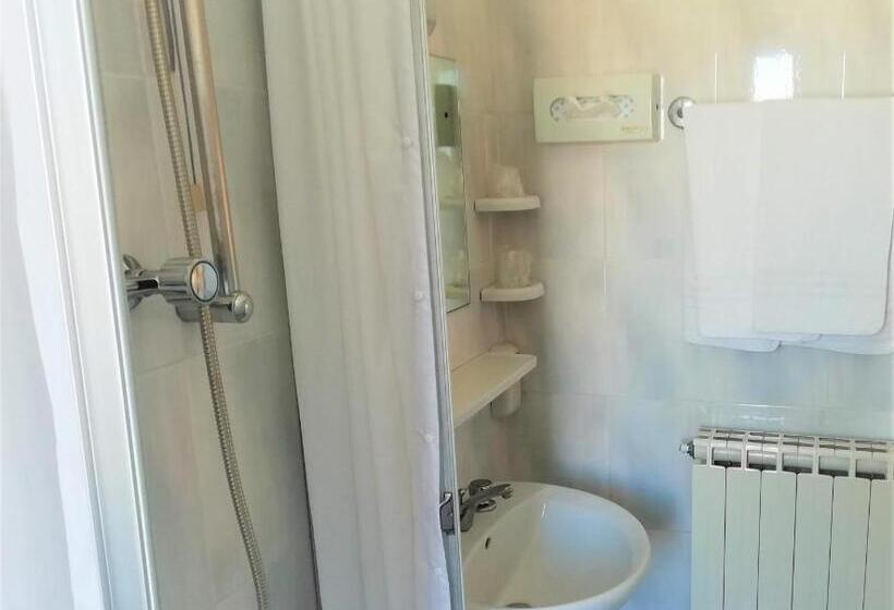 基本间, Albergo Moretti