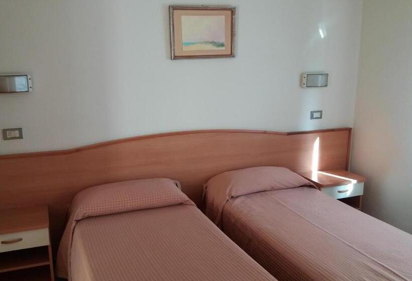 基本间, Albergo Moretti