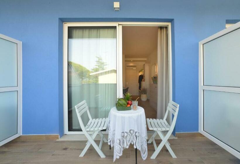 غرفة قياسية, Alla Pergola