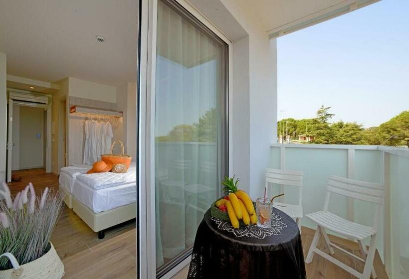 غرفة قياسية, Alla Pergola