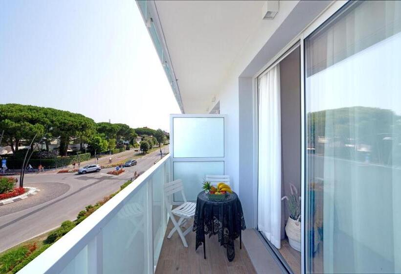 غرفة قياسية, Alla Pergola