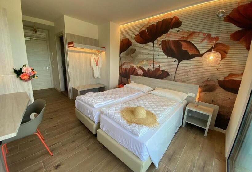 غرفة عائلية, Alla Pergola