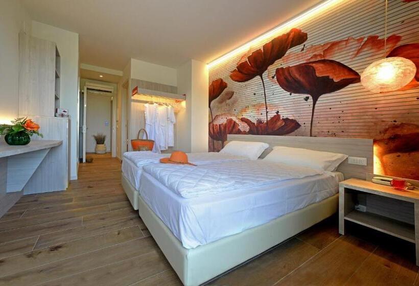 غرفة عائلية, Alla Pergola