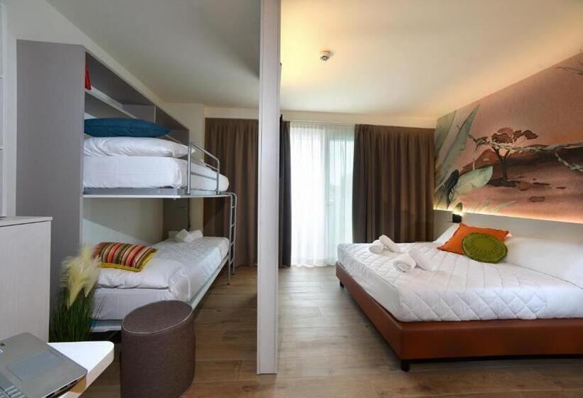 غرفة سوبيريور ثلاثية, Alla Pergola