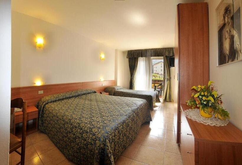 חדר סטנדרט לשלושה, Alpen