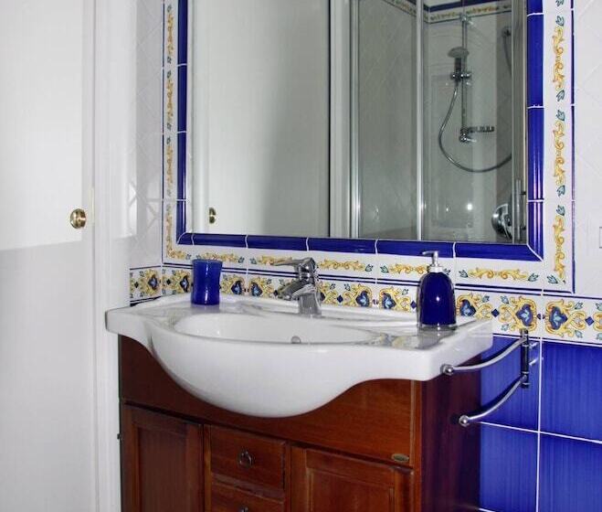 Четырехместный Номер Стандарт, B&b Vanessa House