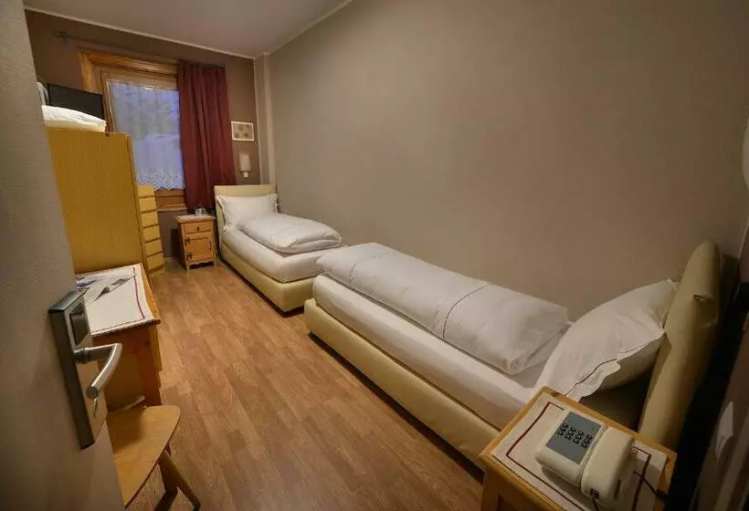 エコノミールーム, Bernina