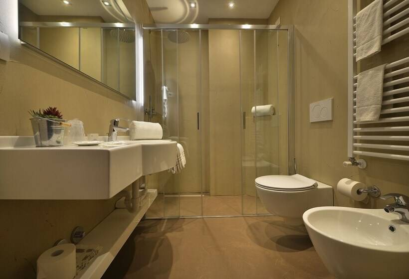 اتاق استاندارد سه نفره, Bernina