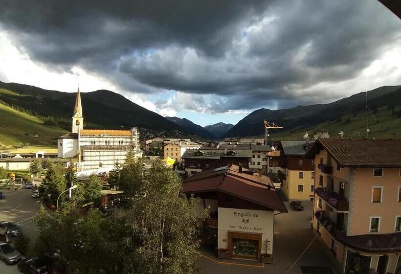 اتاق خانوادگی, Bernina