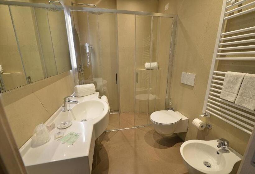 اتاق خانوادگی, Bernina