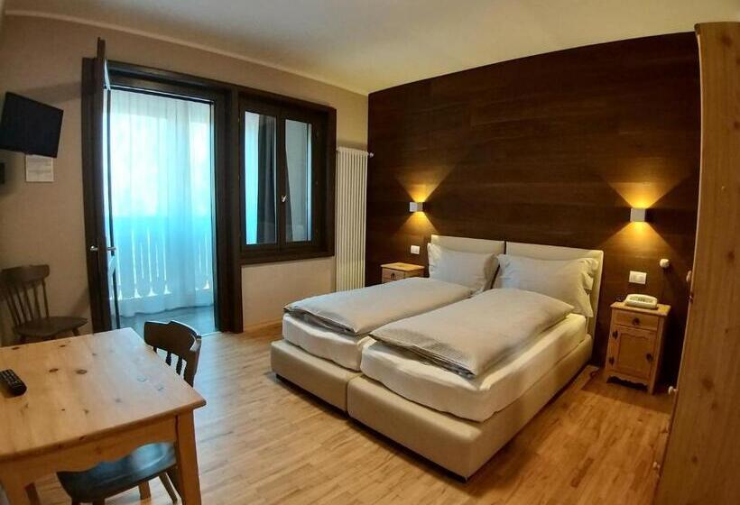 اتاق سوپریور با چشم‌انداز کوهستان, Bernina