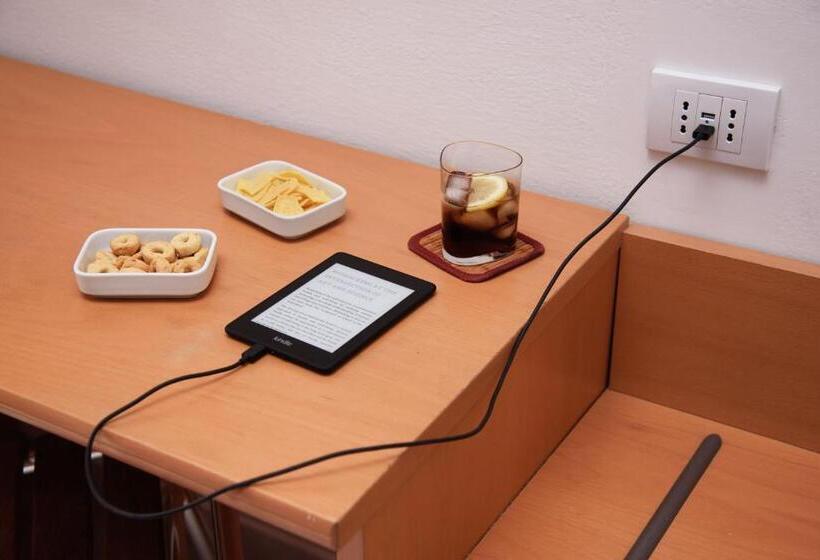 غرفة قياسية رباعية, Calypso