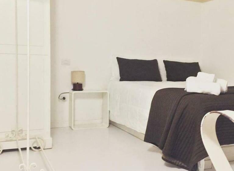 استودیوی استاندارد, Casa Blanca