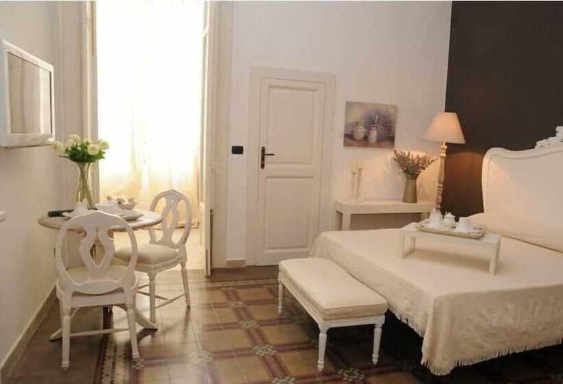 اتاق استاندارد سه نفره, Casa Blanca